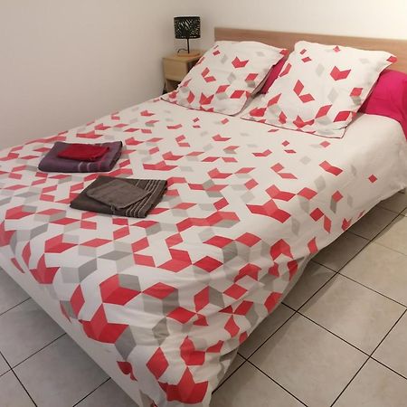 Le Petit Chalet -Appartement Proche De La Vieille Ville , Du Centre Ville Et Du Tram- Petit Dejeuner Offert Le Mans Eksteriør bilde
