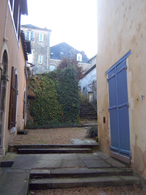 Le Petit Chalet -Appartement Proche De La Vieille Ville , Du Centre Ville Et Du Tram- Petit Dejeuner Offert Le Mans Rom bilde